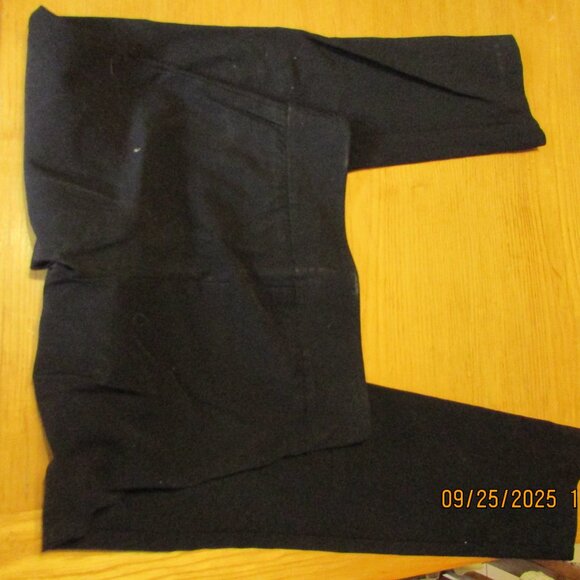 Girls, somewhat stretchy pants - Picture 3 of 3